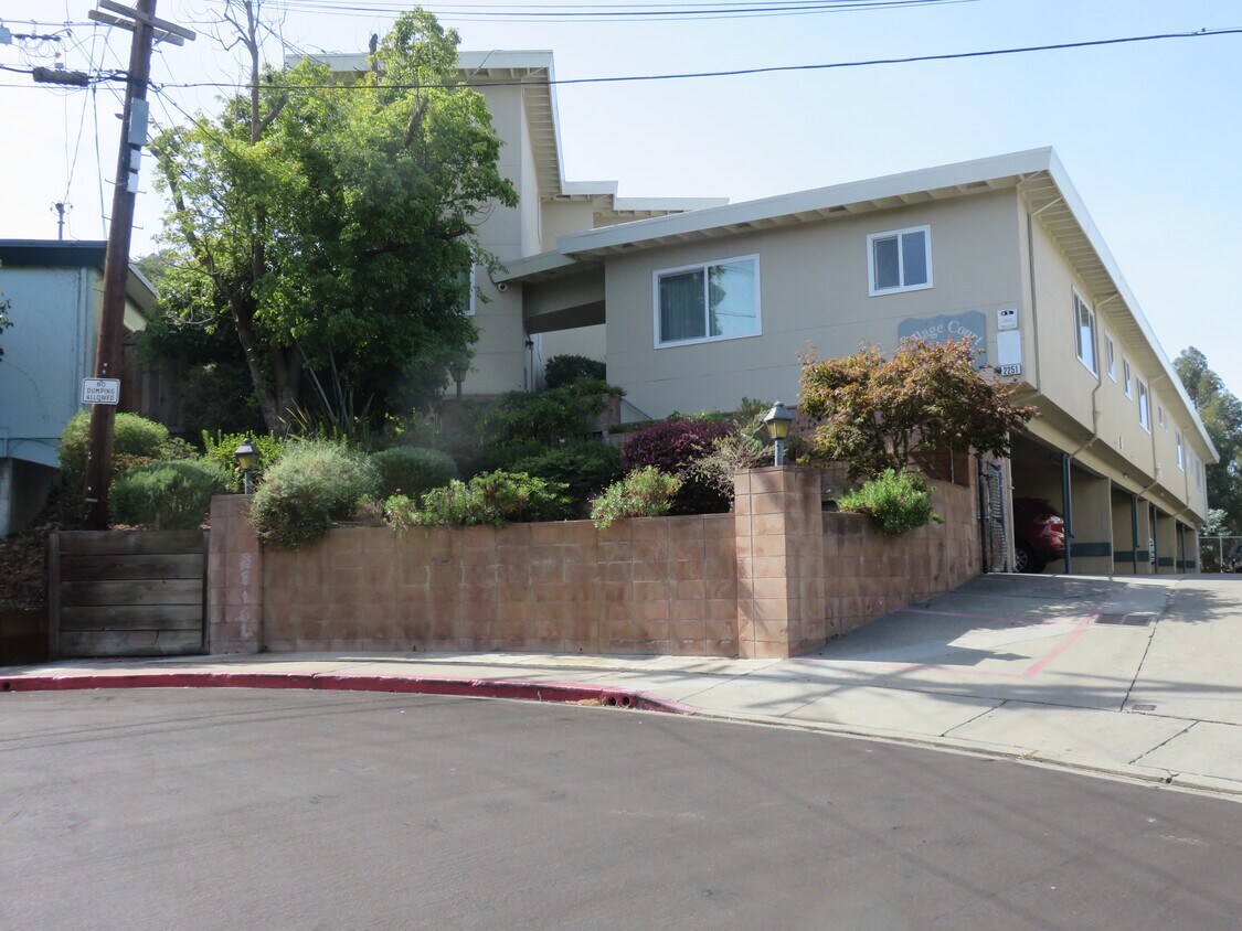 Village Court Apartments Apartments in Belmont, CA