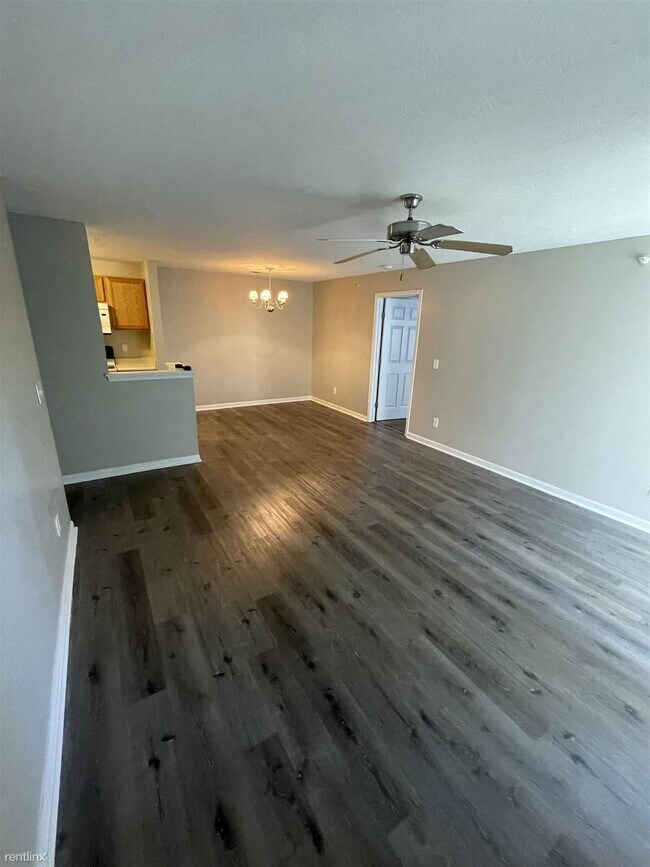 Building Photo - 2 br, 2 bath Condo - 4561 Foley Rd Apt 3