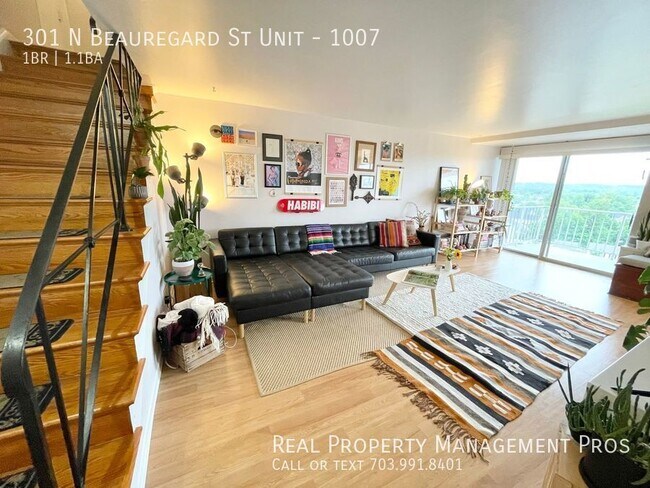 Building Photo - ALL UTILITIES INCLUDED!!! TWO LEVEL CONDO-...