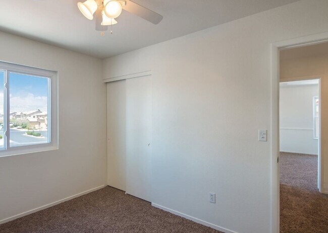 Foto del edificio - 8708 W Majestic Pine Ave