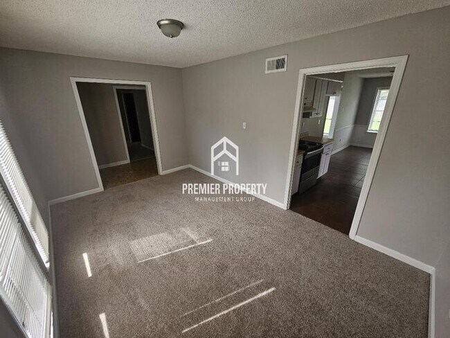 Building Photo - 4103 Friendship Ln