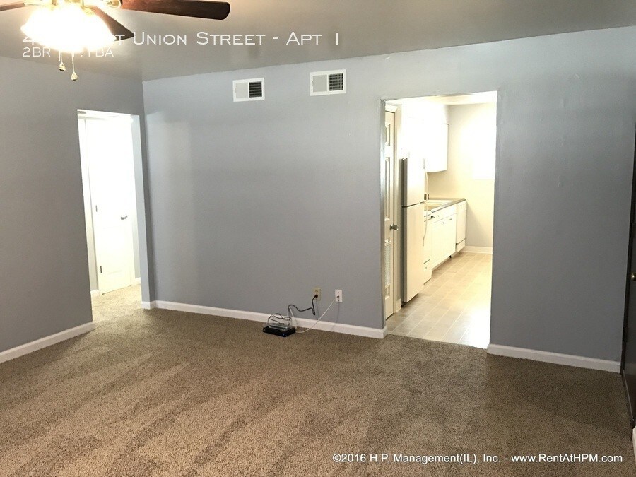 Primary Photo - Woodcrest Two Bedroom First Floor