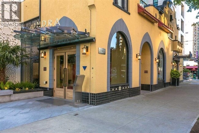 Photo du bâtiment - 1221 Bidwell St