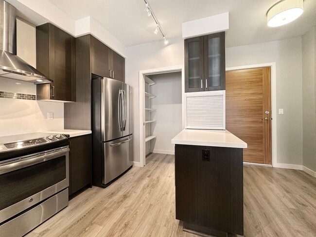 Building Photo - 1Bd/1Ba Seattle Condo