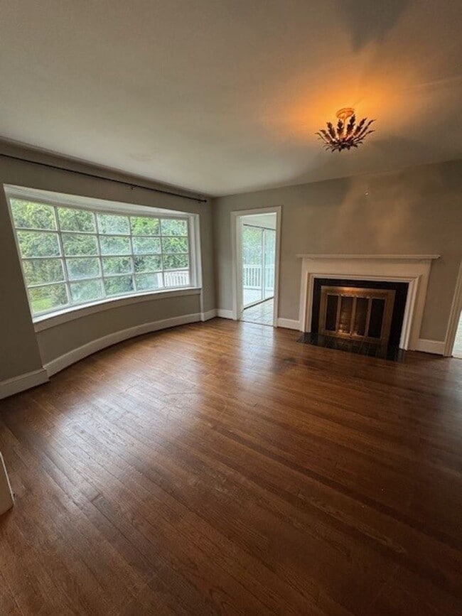 Foto del edificio - Beautiful 3 Bedroom/2 Bath Home in Convers...