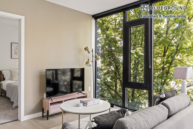 Foto del edificio - 704 Spring St