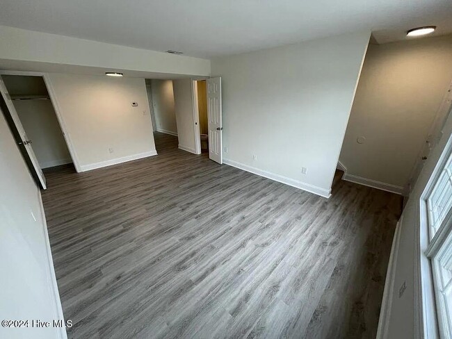 Building Photo - 3810 Symi Cir