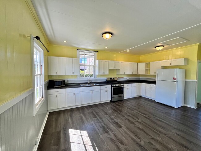 Building Photo - Move-In Ready 3-Bedroom Home in Paauilo