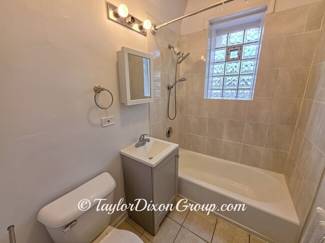 Foto del edificio - 4033 W Gladys Ave