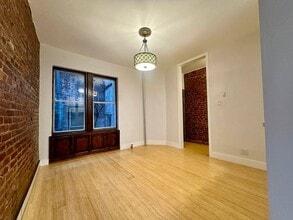 Building Photo - 234 E 30th St