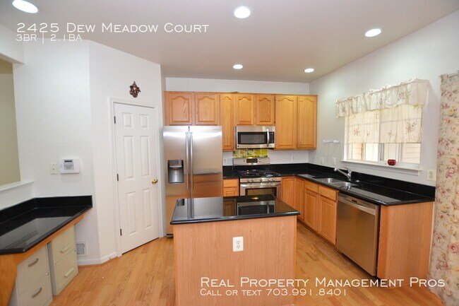 Building Photo - 2425 Dew Meadow Ct
