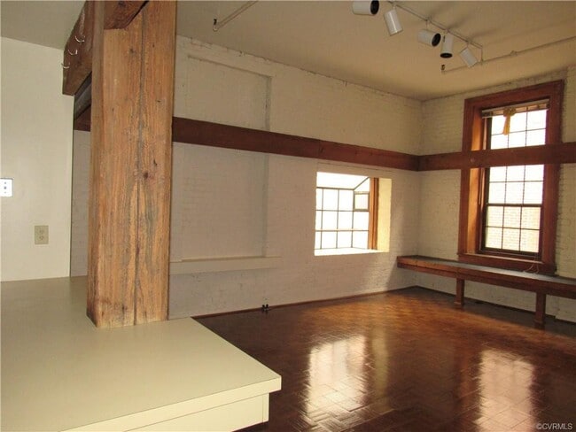 Building Photo - 104 Shockoe Slip
