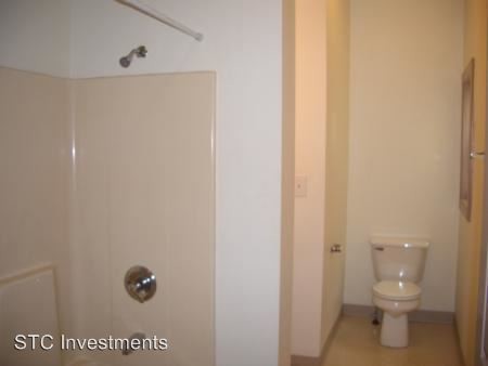 Foto del edificio - 5 br, 2 bath House - 301 N. Johnson