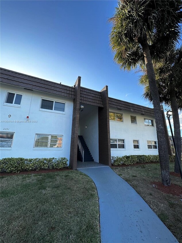 2291 NW 48th Terrace Unit 212, Lauderhill, FL 33313 Room for Rent in