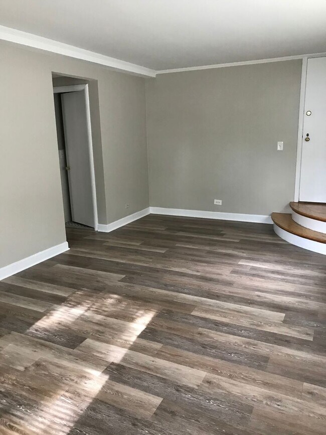 Foto del edificio - 839 Mulford St
