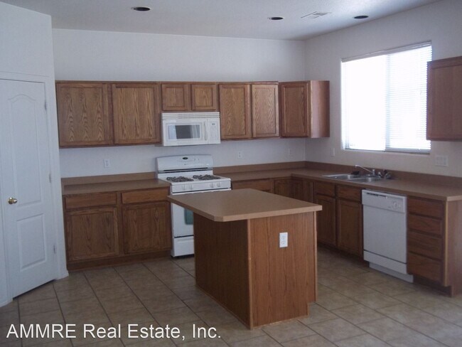Foto del edificio - 3 br, 2.5 bath House - 2408 Falesco Rd SE