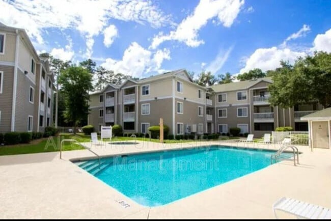 Building Photo - 4000 SW 23rd St