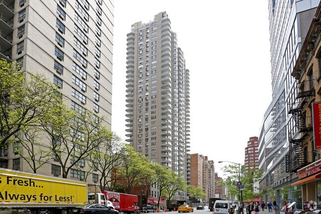 Foto del edificio - 1408-1418 Second Ave