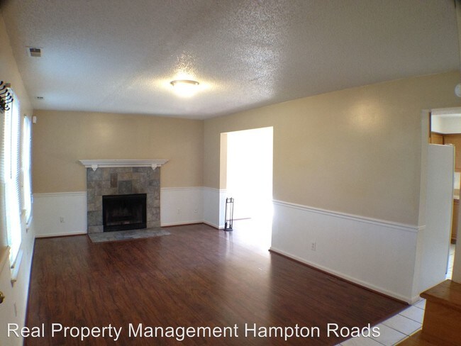 Building Photo - 3421 Champlain Ln