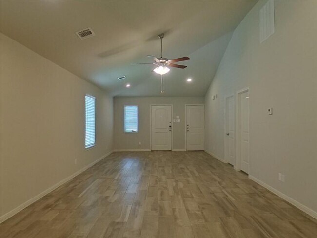 Building Photo - 9849 Gln Brk Ln