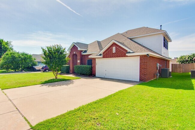 Building Photo - 1133 Hillwood Dr