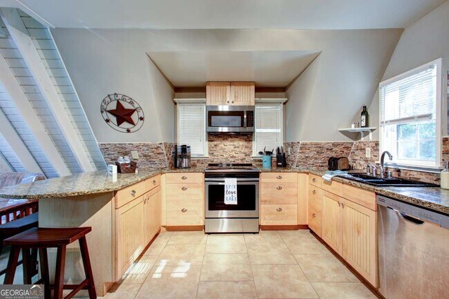 Building Photo - 502 Bent Wood Dr