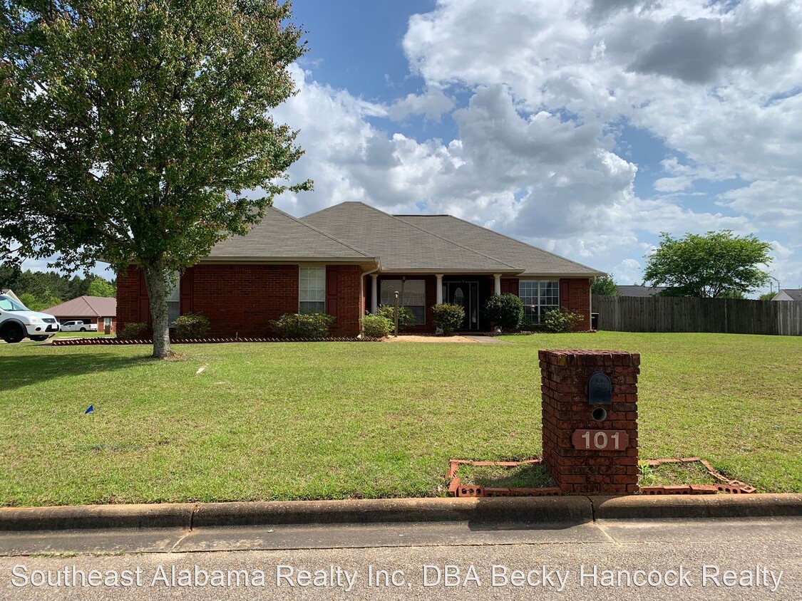 Primary Photo - 3 br, 2 bath House - 101 Fieldstone Drive