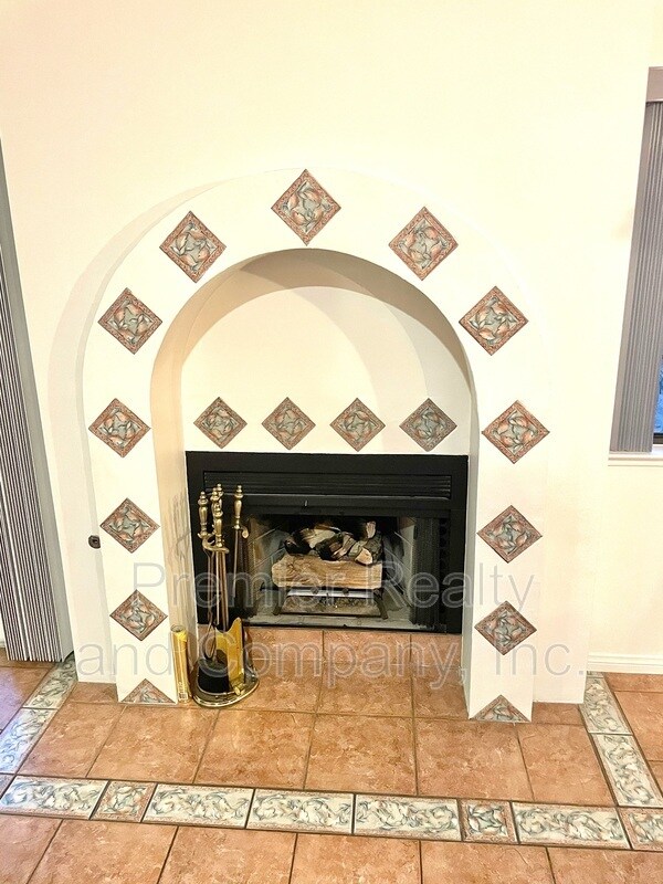 Building Photo - 3223 La Mancha Way