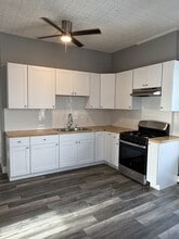 Building Photo - 241 Saratoga St