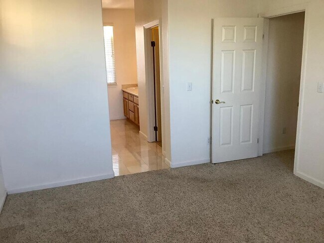 Building Photo - 5602 Le Fevre Dr