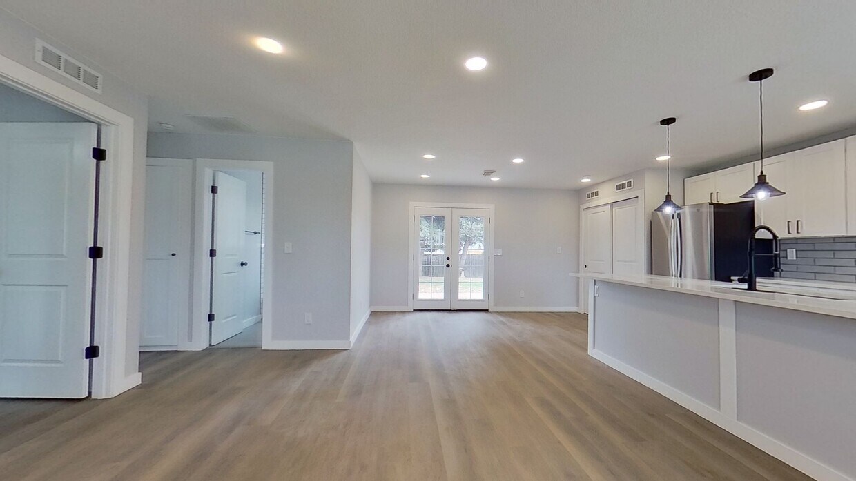 Photo - Light & bright University Hills home with ...