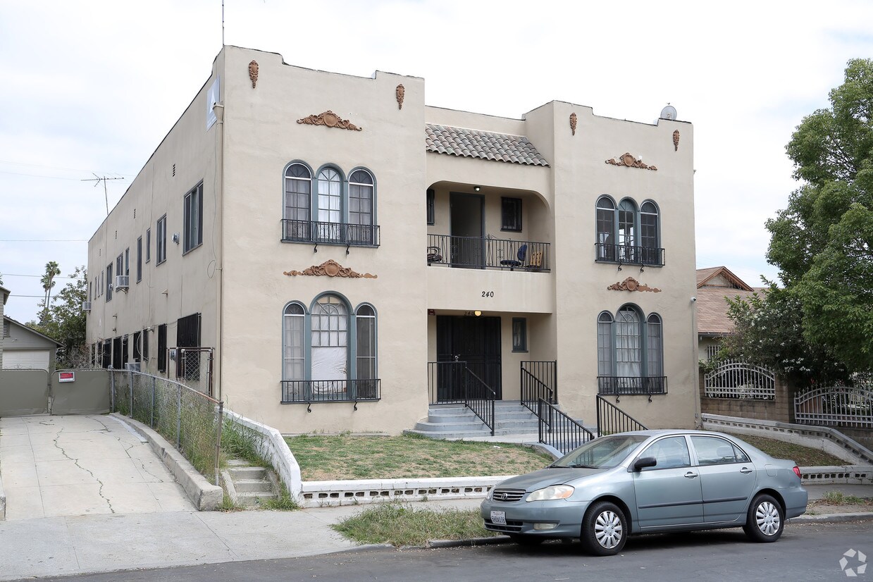 Foto principal - 240 Robinson St