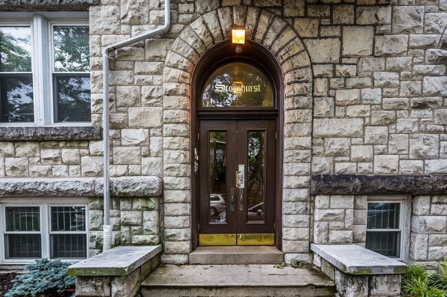 Building Photo - Stonehurst Apartments