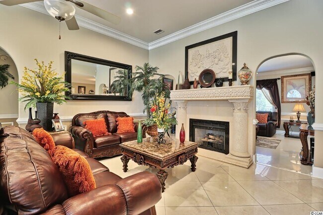 Building Photo - 2374 Clandon Dr