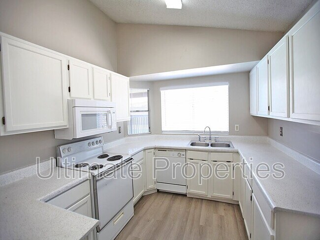 Building Photo - 7509 W San Juan Ave
