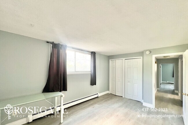 Photo du bâtiment - Newly Renovated 2 Bed 1 Bath Apartment in ...