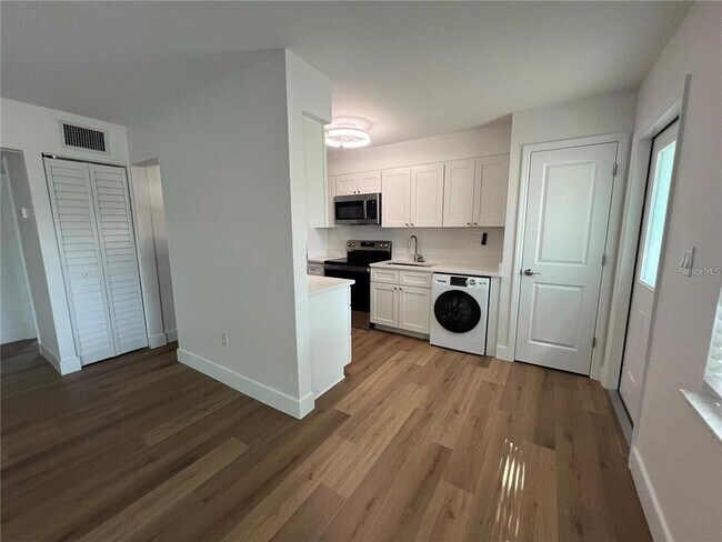 Foto del edificio - 418 Durrance St