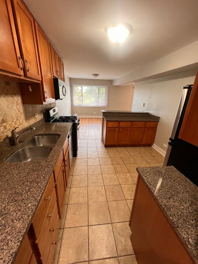 Foto del edificio - 2000 Bayside Dr