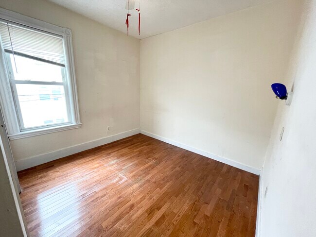 Foto del edificio - 45 Crescent Ave