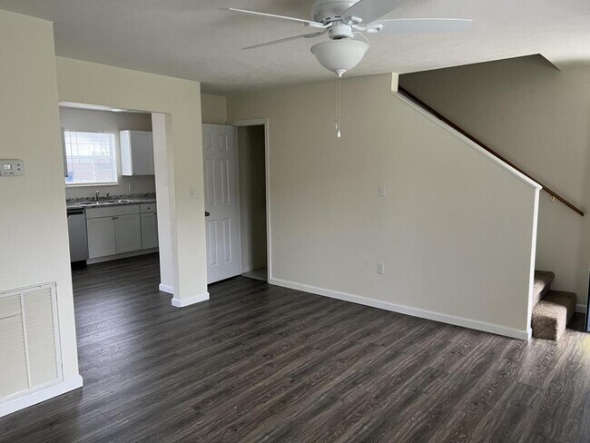 Foto del edificio - 311 Panther Springs Rd