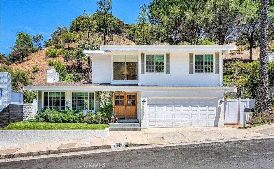 Primary Photo - 17152 Escalon Dr