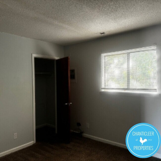 Foto del edificio - 1501 Chapel Hill Rd