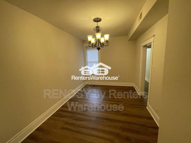 Foto del edificio - 2855 W Cold Spring Ln