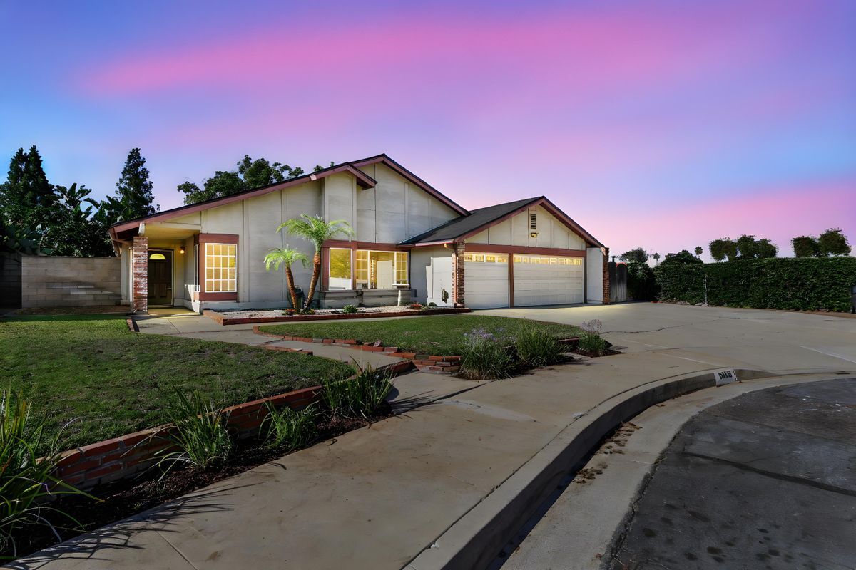 Foto principal - 1042 Bassett Ct