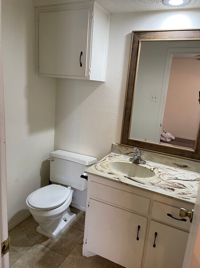 Foto del edificio - 7409 Waco Ave