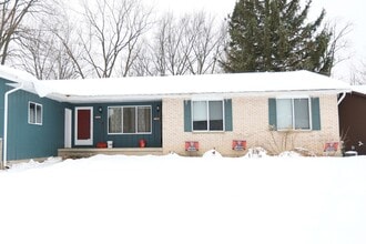 Building Photo - 4833 Stauffer Ave SE