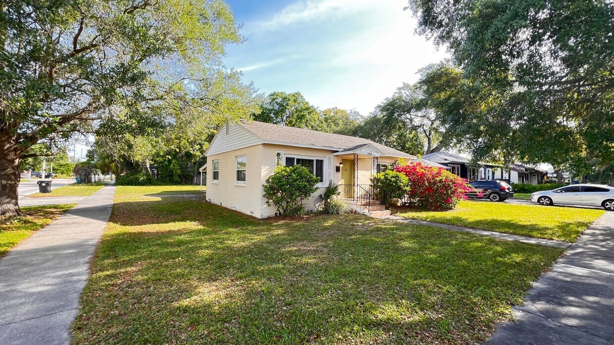 Primary Photo - Beautiful Renovated Home In College Park!