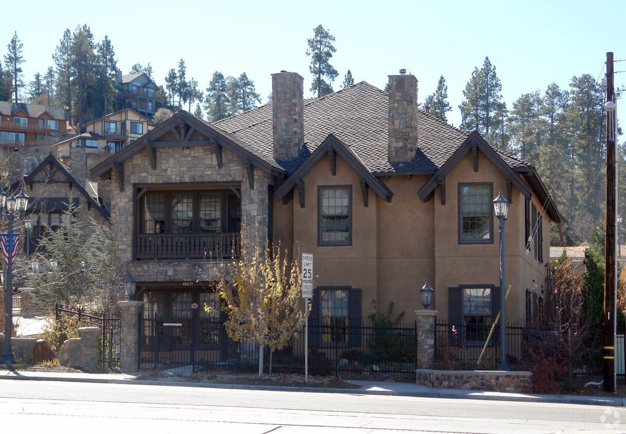 Building Photo - 40671 G Village Dr
