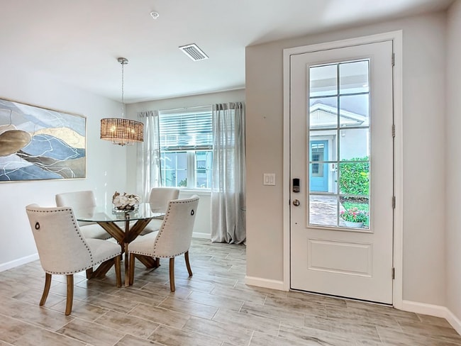 Building Photo - 4664 Arboretum Cir