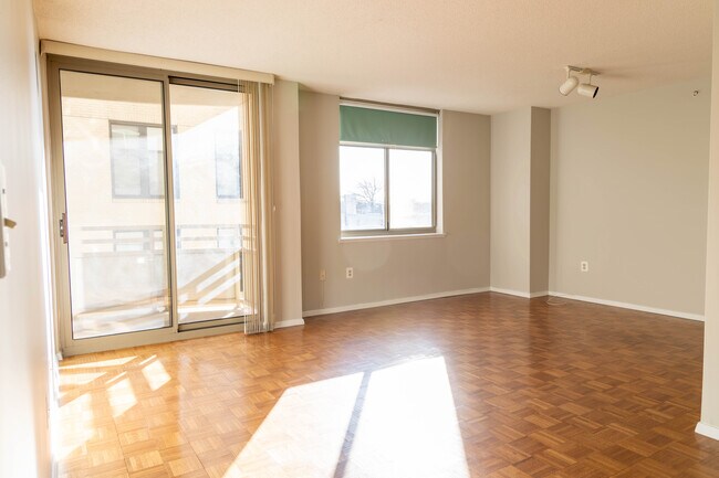 Building Photo - 7111 Woodmont Ave